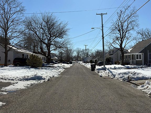 4th image of 120 Hoover Dr