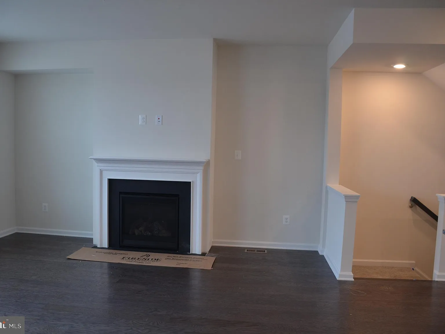 4 bed, 3.5 bath, 2102 sqft, $2,950 — Photo 3
