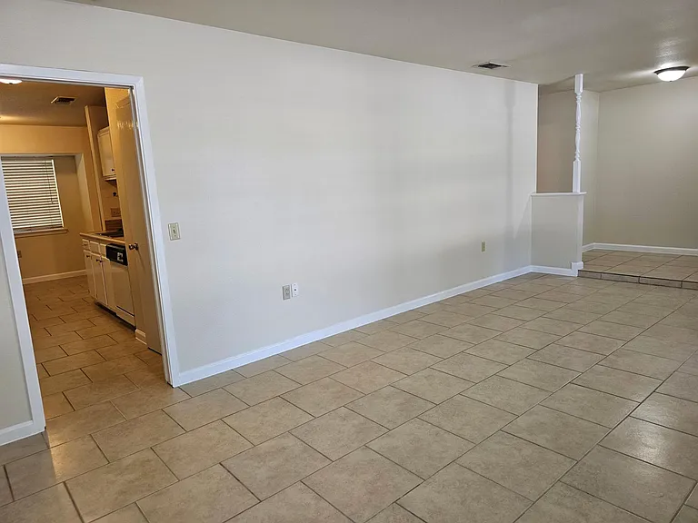 11518 Old Manse St — Photo 4