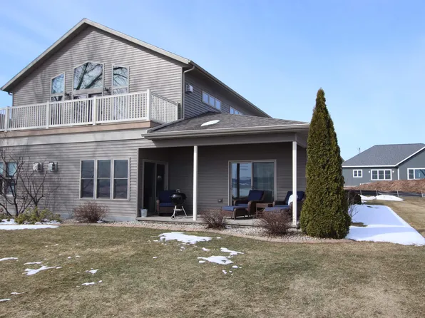 N8809 Lakeshore Dr Unit 2, Van Dyne, WI 54979
