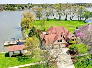 2332 Shoreland Ave, Toledo, OH 43611