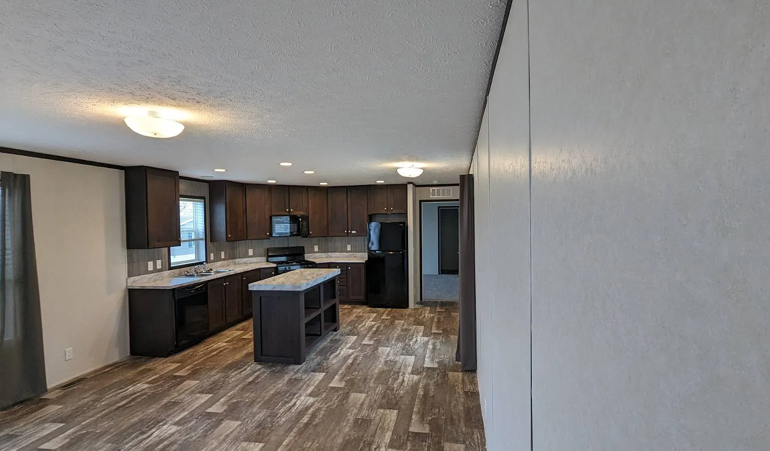 3 bed, 2.0 bath, $1,349 — Photo 1
