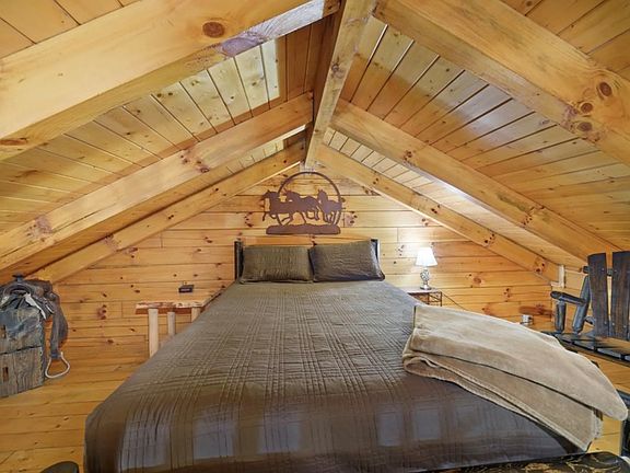 2nd image of 29461 Fairview Ridge Rd