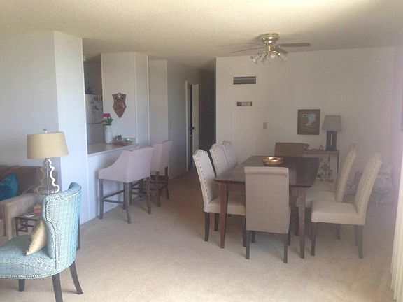 Full kitchen with gas stove, electric oven, microwave, dishw