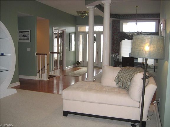 4th image of 6444 Foxglove Dr