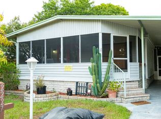 2227 Miramont Cir, Valrico, FL 33594