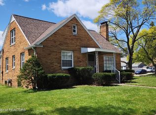 1617 Forbes St, Lansing, MI 48915