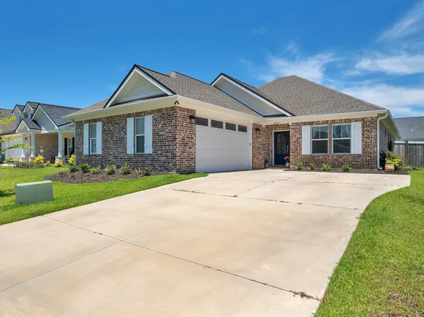 4452 Summerfield Dr, Tallahassee, FL 32303