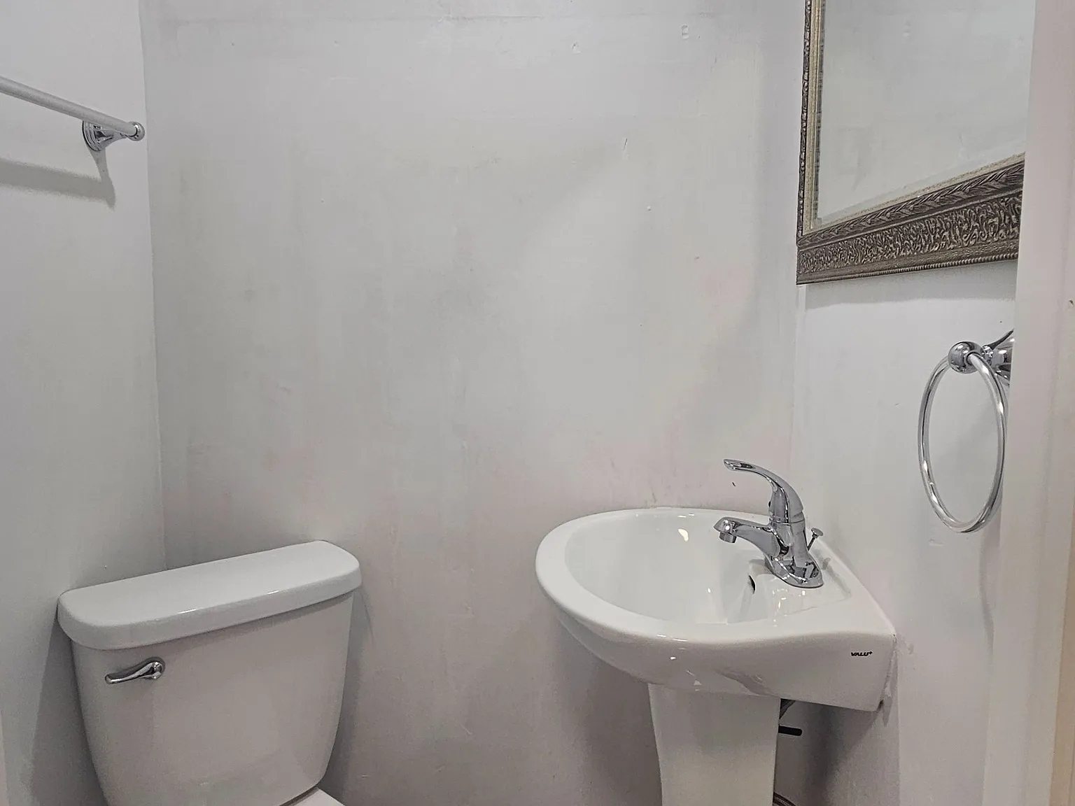 3 bed, $2,999 — Photo 3