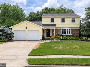12 Erindale Dr, Marlton, NJ 08053