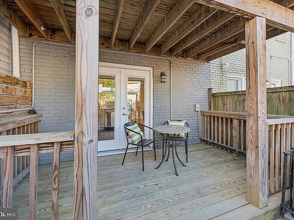 4th image of 2004 E St NE