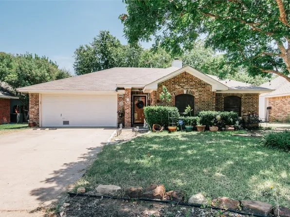 1100 Bayfield Dr, Denton, TX 76209