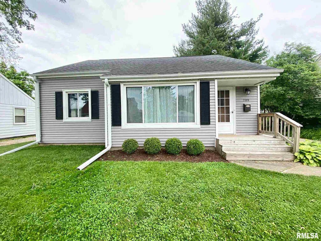 709 N Saint Anthony Pl photo 1