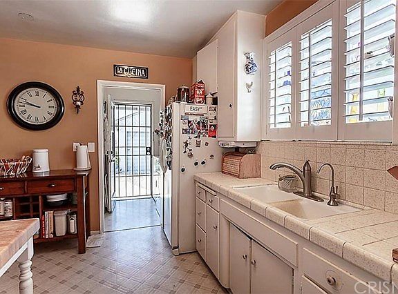 4th image of 12724 League St