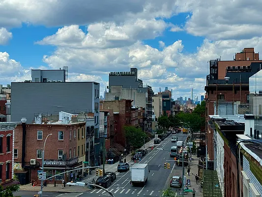 Rented by Pear NYC LLC | media 14