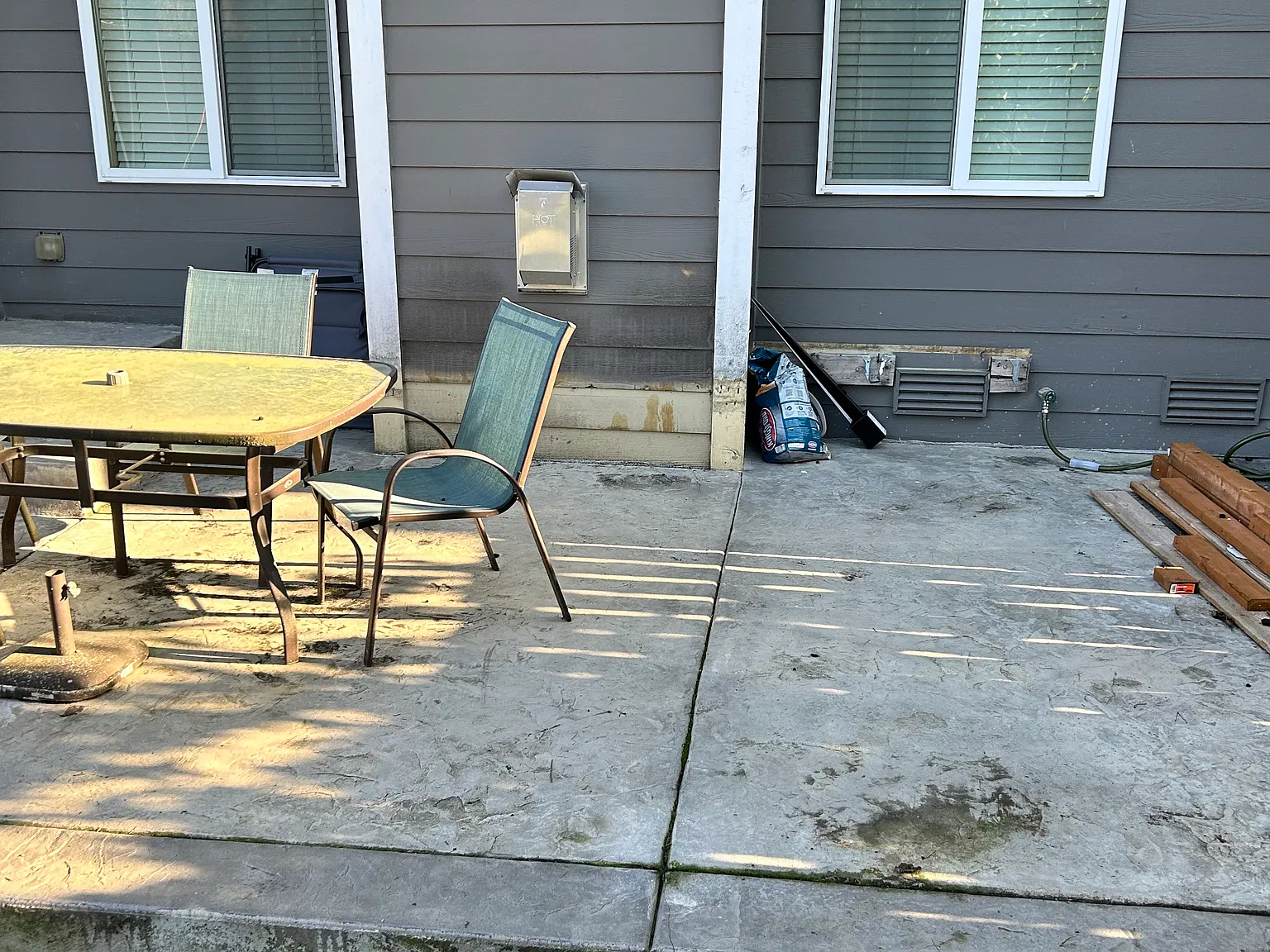4 bed, 2.5 bath, 2406 sqft, $2,600 — Photo 2