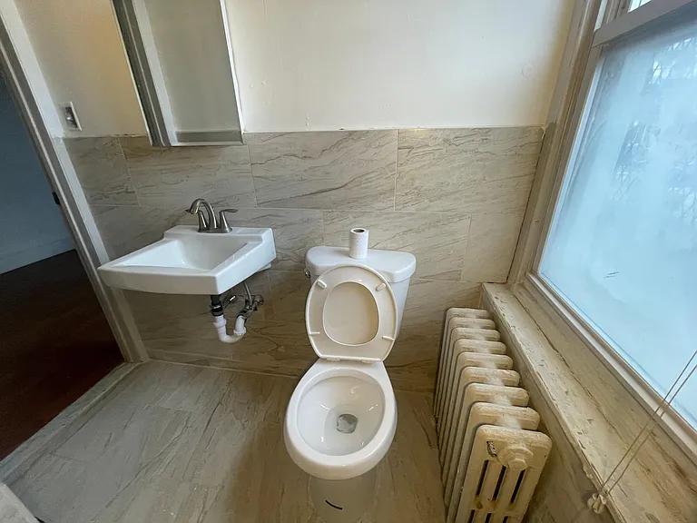 6040 Elmwood Ave #1 — Photo 6