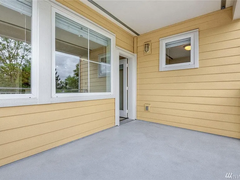 525 225th Ln NE #D-201 — Photo 9