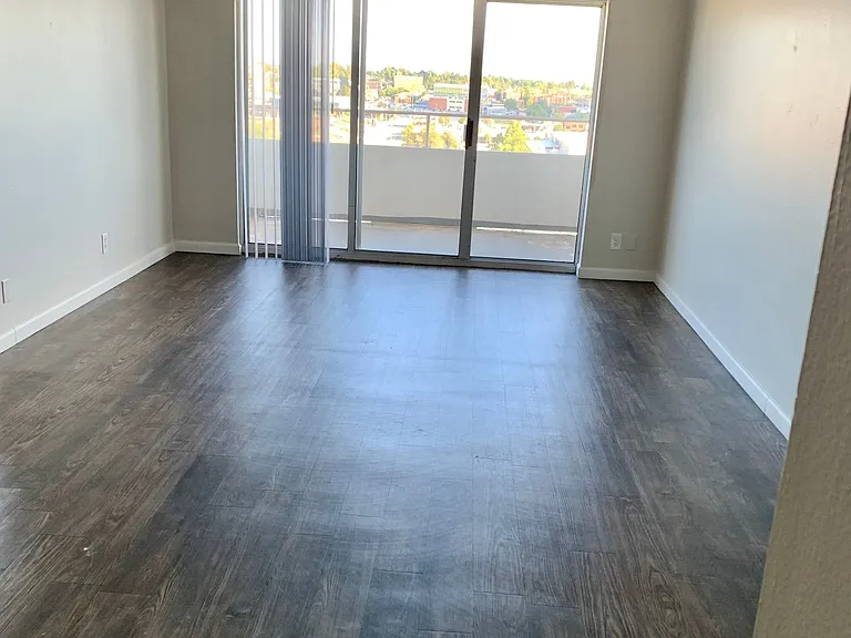 The Regency Apartments — Photo 3
