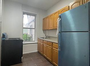 954 E 15th St #4, Brooklyn, NY 11230
