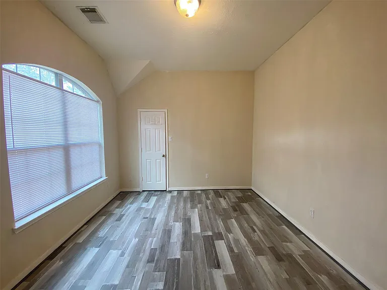 21239 Rush Hollow Ct — Photo 16