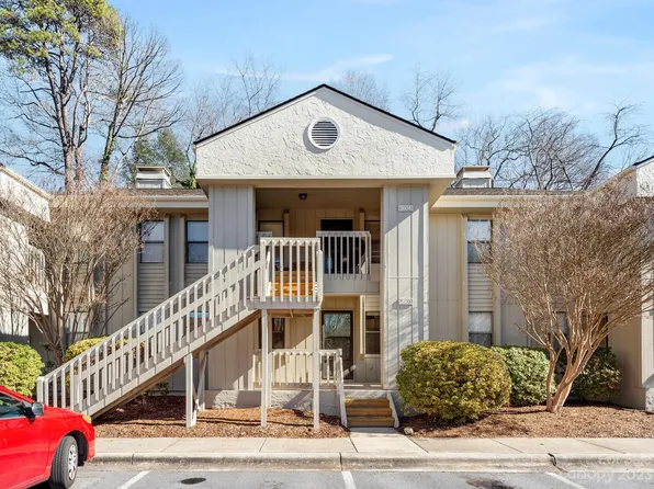 2603 Vineyard Blvd, Asheville, NC 28805