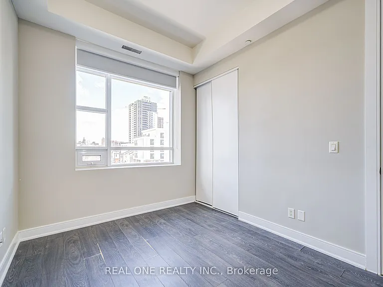 150 Main St W #409 — Photo 17