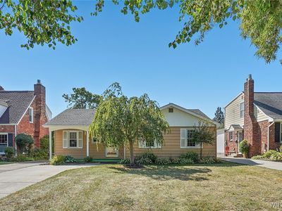 111 Paramount Pkwy, Buffalo, NY, 14223