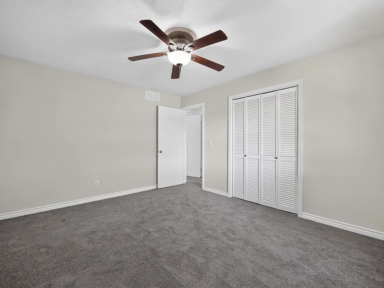 6611 Textile Rd — Photo 54