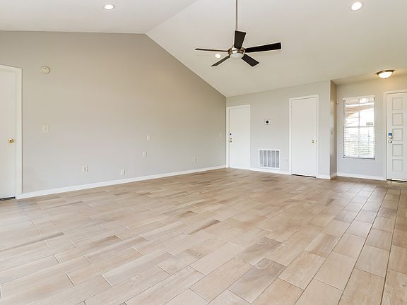 5th image of 4143 Rolling Springs Dr