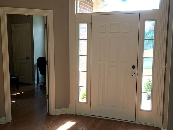 3rd image of 2415 N Water Oak Dr