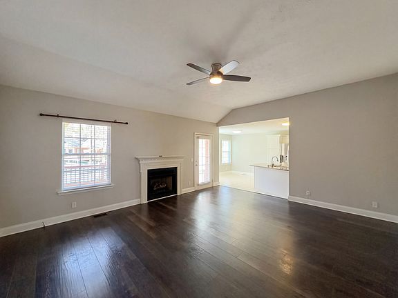 4th image of 110 Arapaho Ct