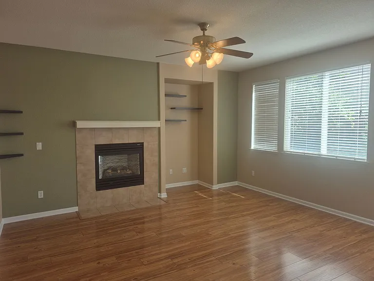 5040 Kankakee Dr — Photo 11
