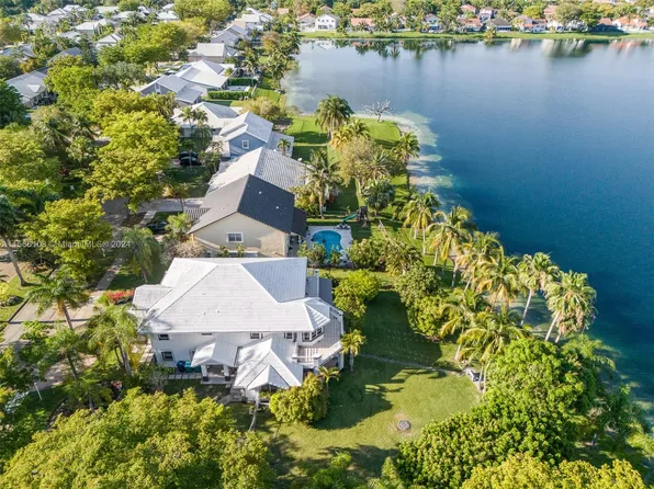 21571 SW 94th Ave, Cutler Bay, FL 33189