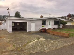 2360 Arthur Dr, Reedsport, OR 97467