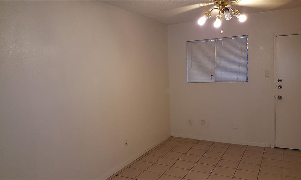 1st image of 3636 La Paz Dr
