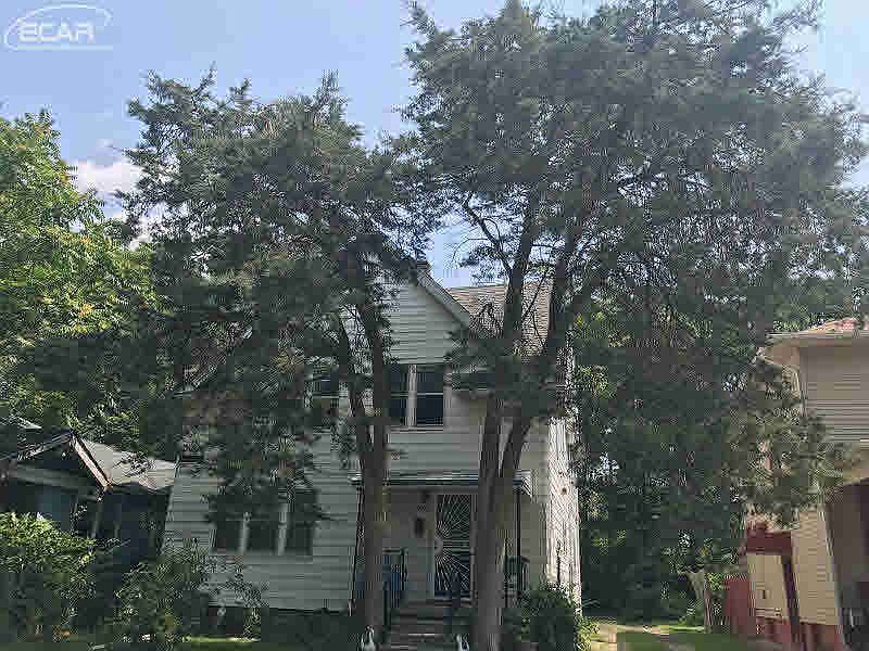 2nd image of 2408 Alexander St
