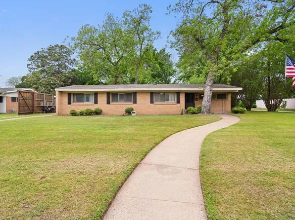 717 Van Horn Dr, Irving, TX 75060