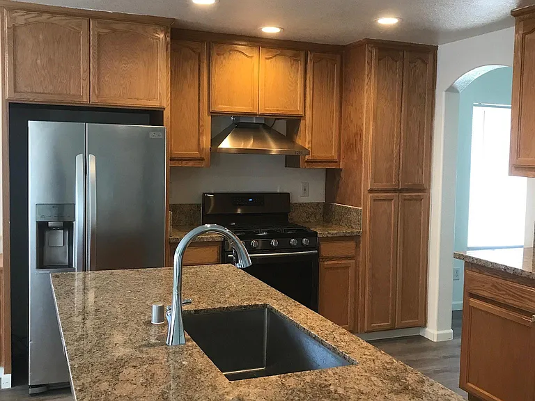 1068 Junction Dr — Photo 15