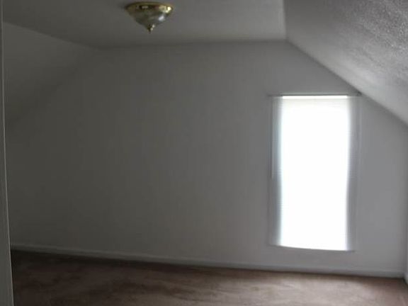 Upstairs Bedroom (right)