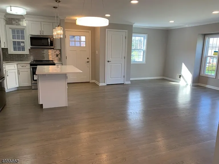 114 Brandywyne Dr — Photo 6