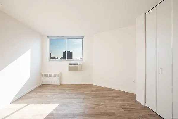 Rented by Pinnacle City Living | media 38