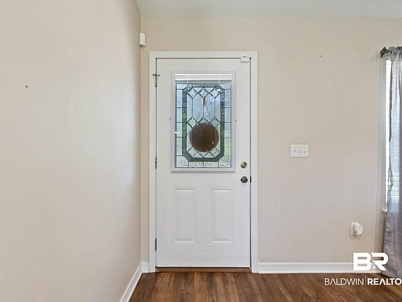 4th image of 103 Lucy Dr