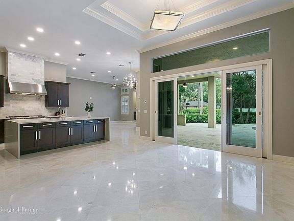 3rd image of 2440 Whispering Oaks Ln