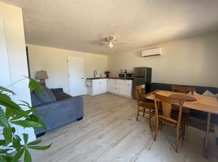 63905 Sunrise Cir #B, Bend, OR 97703