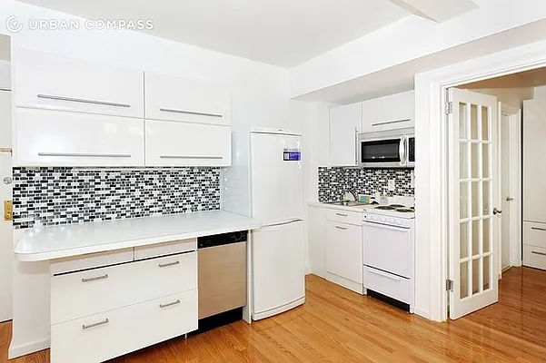 Rented by Compass | media 33