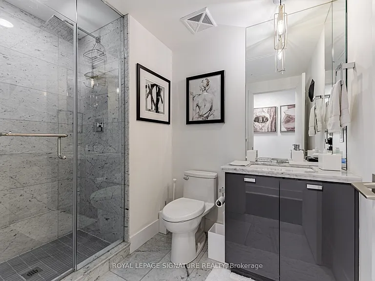 32 Davenport Rd #1303 — Photo 20