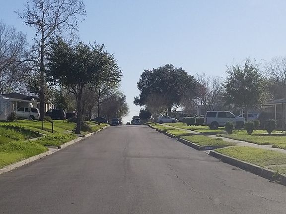 5th image of 374 Gazel Dr