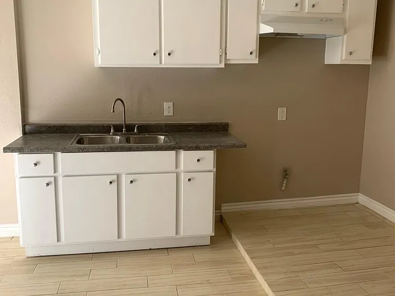 5112 W Mission Blvd #4 — Photo 5