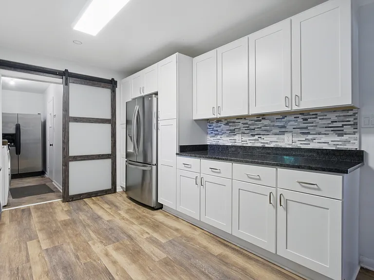 4105 Clintwood Ln — Photo 6